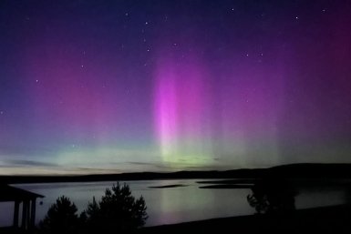 Полярное сияние могли наблюдать жители Иркутска сегодня ночью Фото взято с тг-канала (18+) &quotИркутский астроном&quot. Автор: Роман Антонович