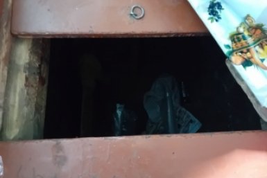 В Бурятии трое, заметая следы, заперли свидетеля в подполье и подожгли дом СК по Бурятии