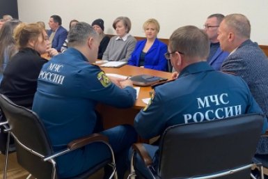 Власти Ангарска обсудили поддержку предпринимателей после пожара в ТЦ &quotАвтомир&quot Тг-канал (18+) мэра АГО Сергея Петрова