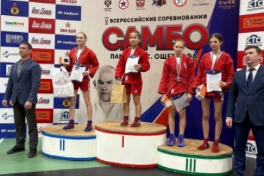 Спортсменка из Ангарска взяла бронзу на всероссийских соревнованиях по самбо Пресс-служба Минспорта Иркутской области
