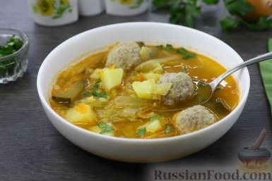 Суп с фрикадельками, чечевицей и солёными огурцами - текстурный, питательный, с кислинкой russianfood.com