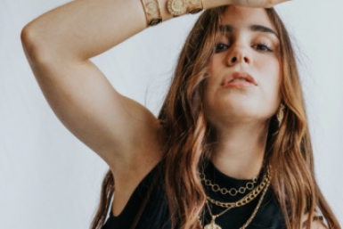 Наношу это ватным диском: подмышки всегда сухие и без запаха unsplash.com/@gabrielbenois