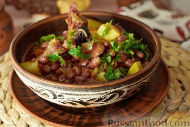 Венгерский гуляш с фасолью: сытное, насыщенное и ароматное блюдо - используются 3 вида мяса russianfood.com