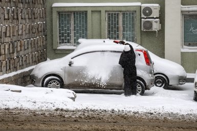 Захват парковочных мест во дворах считается административным нарушением Евгений  Кулешов, ИА PrimaMedia.ru