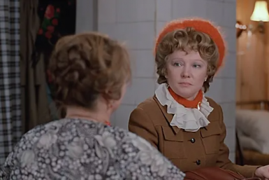 Тематическое фото Скриншот кадра из фильма &quotЛюбовь и голуби&quot (12+)