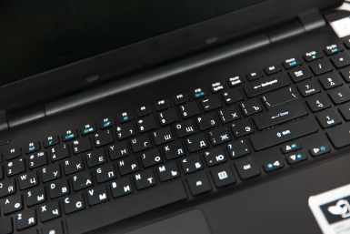 Ноутбук, клавиатура Илья Аверьянов, ИА PrimaMedia