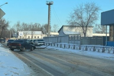 Автомобиль снес столб в Ангарске Тг-канал (18+) &quotДТП Ангарск&quot