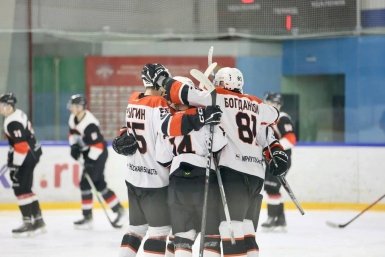 ХК &quotЕрмак&quot из Ангарска открыл выездную сессию двумя разгромными победами Пресс-служба ХК &quotТамбов&quot