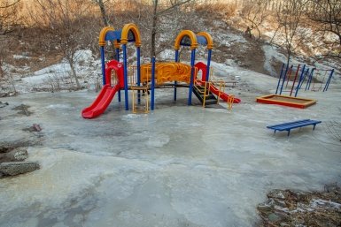 гололед, лед, детская площадка Мария Смитюк, ИА PrimaMedia.ru