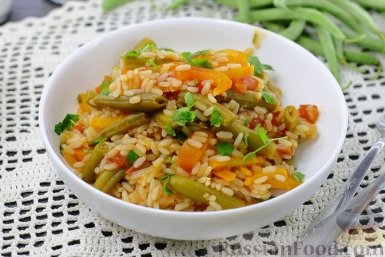 Рассыпчатый рис с овощами и стручковой фасолью на сковороде - насыщенное и сочное блюдо russianfood.com