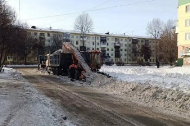 Снег убирают с шести улиц в Ангарске Пресс-служба администрации АГО