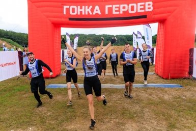 Гонка героев, соревнования, спорт, препятствия, полоса препятствий Евгений Кулешов, ИА PrimaMedia.ru