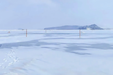 Ледовую переправу на Ольхон не запустили из-за трещины во льду Пресс-служба ГУ МЧС России по Иркутской области