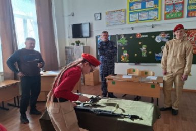 Юнармейцы проявили себя на военно-спортивных состязаниях в Ангарске Пресс-служба УМВД России по АГО