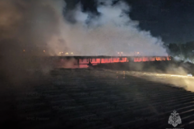 Крупный пожар произошел в ТЦ "Подиум" в Ангарске