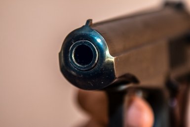 При попытке ограбления женщина использовала предмет, похожий на пистолет Кулешов Е. С., ИА PrimaMedia.ru