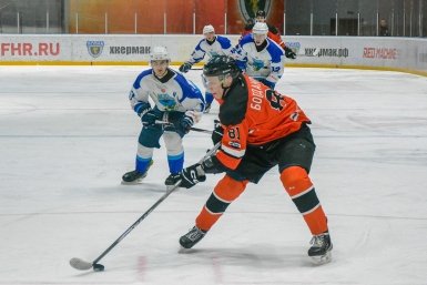 Хоккеисты Николай Стернин, сайт ХК &quotЕрмак&quot