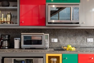 Еда остается ледяной даже после нескольких минут в микроволновке — вот почему