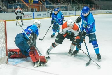 Хоккеисты Сайт ХК &quotЕрмак&quot