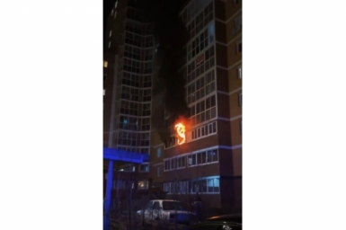 В Иркутске огнеборцы спасли троих человек при пожаре в многоэтажке