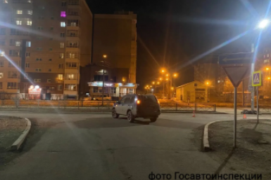 17-летний мотоциклист госпитализирован после столкновения с кроссовером в Иркутске