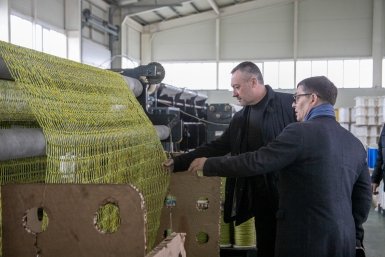 Встреча с коллективом фабрики орудий лова компании &quotМорское снабжение&quot официальный сайт депутата Государственной Думы Федерального Собрания Российской Федерации