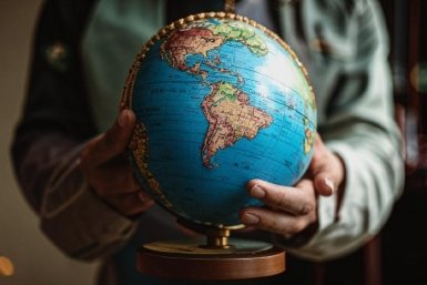 Крутим глобус и вспоминаем столицы 15 стран мира — ТЕСТ