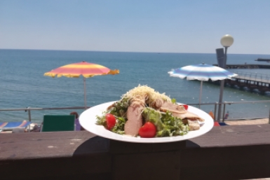 Не Сочи и не Крым: забытый курорт на Черном море стал "русским Монако" - популярность растет