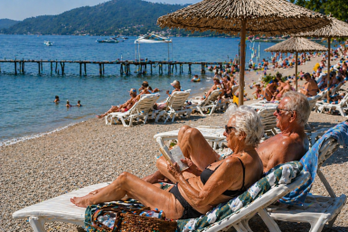 Не Сочи, не Анапа и даже не Крым: 4 города у моря в РФ, где пенсионерам жить "в кайф" - пенсия у моря