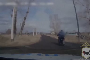 Житель Тулуна "катапультировался" с мотоцикла во время погони