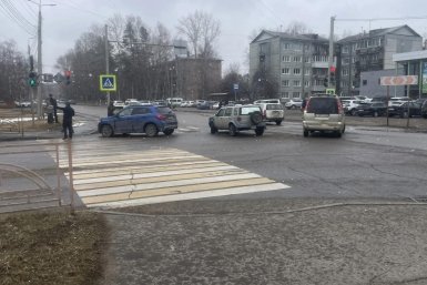 Десятки ДТП зарегистрировали госавтоинспекторы на дорогах Ангарска за минувшую неделю