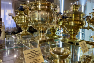 Три века в металле: в Ангарске открылся музей самоваров