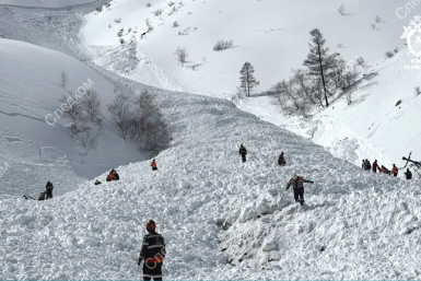 Из-за риска лавин в Бурятии продлили запрет на восхождение на Мунку-Сардык