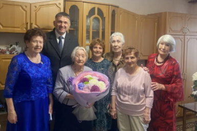 Ветеран труда из Ангарска Галина Моторина отметила 103-летие