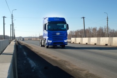 В двух районах Иркутской области ограничили движение на понтонных переправах