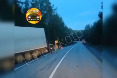 ДТП с участием двух фур произошло на Култукском тракте