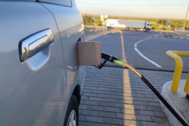 В "Иркутскнефтепродукте" назвали причины огромных очередей на АЗС в Приангарье