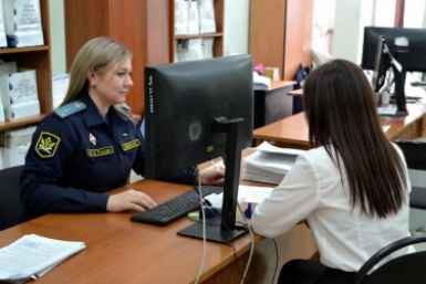 В Иркутске мать троих детей избила педиатра за отсутствие бахил