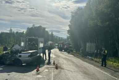 Женщина и 3-летний ребенок погибли в лобовом ДТП на трассе "Байкал"