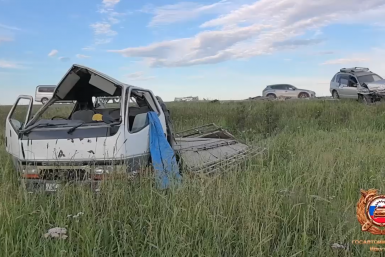 Водитель грузовика погиб в жестком лобовом ДТП на Качугском тракте