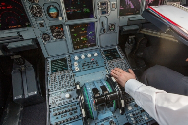 Самолет, пилот, кабина, авиакомпания, рейс, кабина пилота Мария Смитюк, ИА PrimaMedia