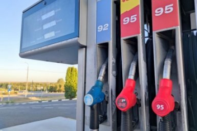Бензин в Иркутской области подешевел на 1,5% в июле