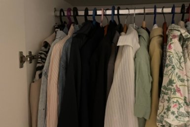Кладу 3 вещи в шкаф и забываю о вони на всю зиму: одежда всегда свежая и вкусно пахнет