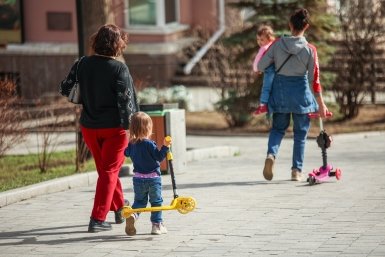 Пенсия до 50 лет: многодетным матерям напомнили о досрочном выходе