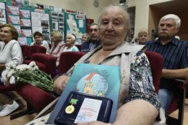 60 ветеранов Ангарского округа получили благодарственные письма и медали