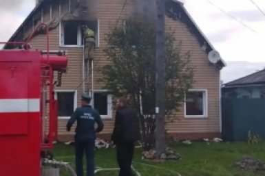 Два жилых дома загорелись в Слюдянке и Куйтунском районе