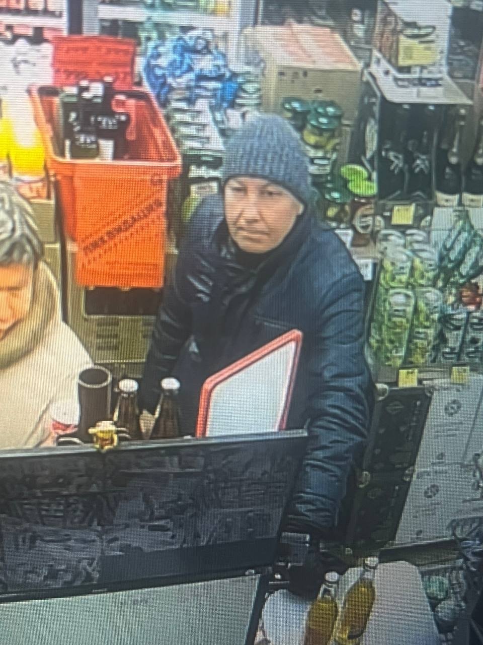 Подозреваемого в краже банковской карты разыскивают в Ангарске Пресс-служба УМВД России по АГО