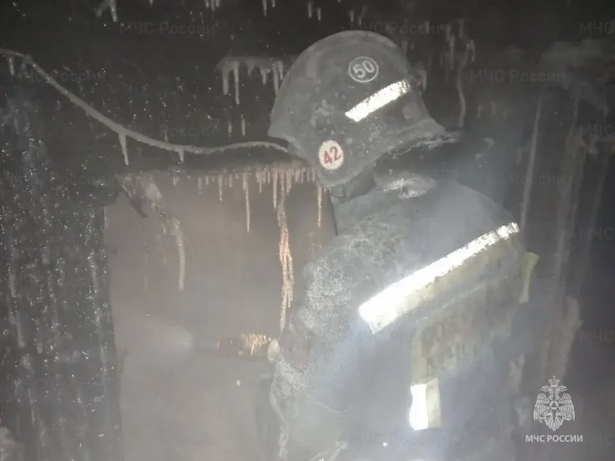 Пожар мог произойти из-за короткого замыкания электропроводки в ТЦ Ангарска Пресс-служба ГУ МЧС России по Иркутской области