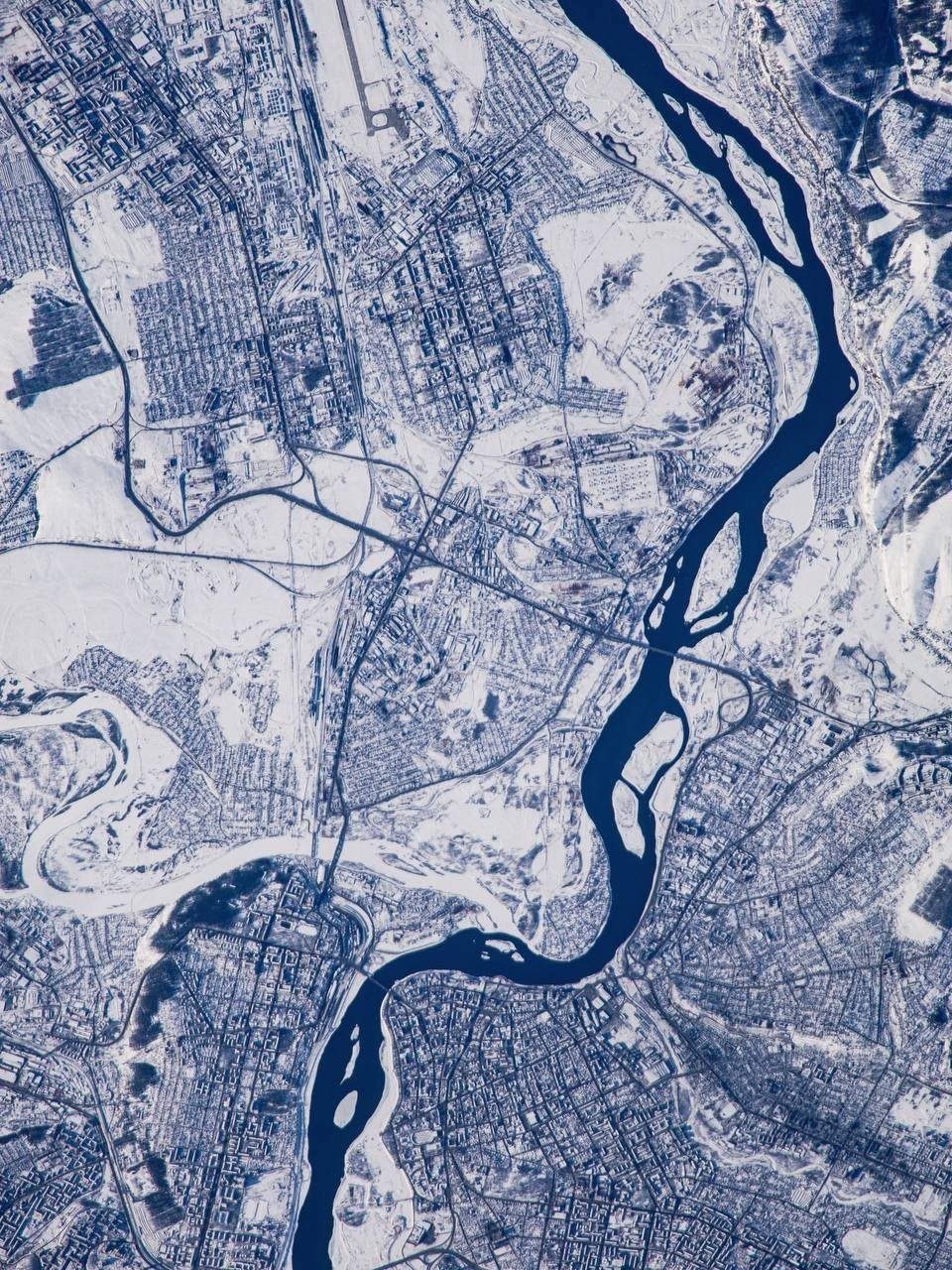 Зимний Иркутск показал космонавт Антон Шкаплеров с орбиты Земли Тг-канал (18+) Антона Шкаплерова