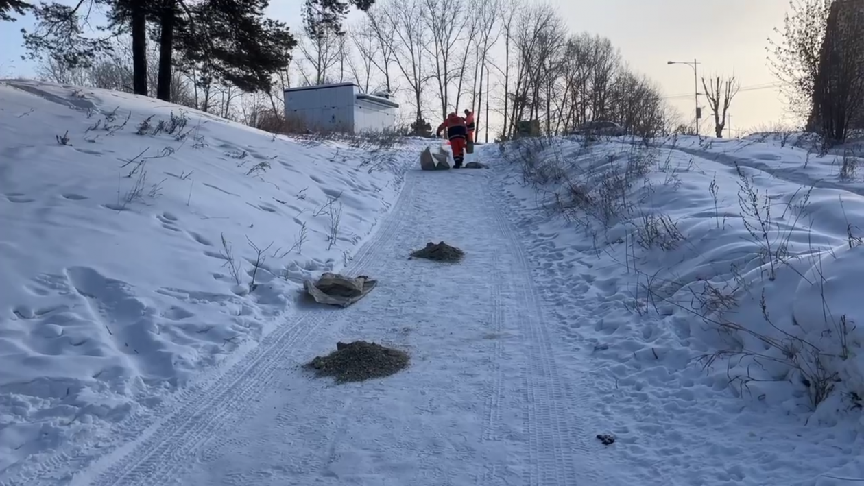 Несанкционированная горка УМВД России по АГО